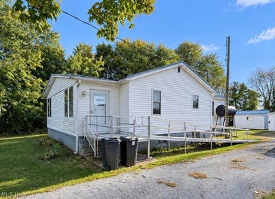 /international/us/8080-state-route-151-rayland-oh-110120530580/