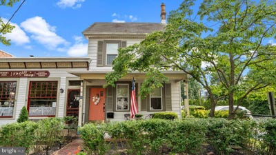 /international/us/518-main-street-riverton-nj-110101052545/