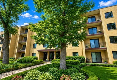 /international/us/6670-s-brainard-avenue-countryside-il-110108504758/
