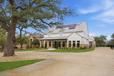 /international/us/10259-brangus-rd-driftwood-tx-110106319495/