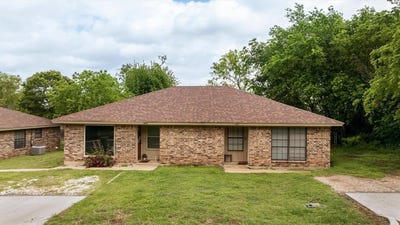 /international/us/605-607-clay-street-glen-rose-tx-110107339669/