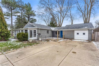 /international/us/7320-avon-belden-road-north-ridgeville-oh-110106524084/