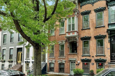 /international/us/49a-dove-street-albany-ny-110095781476/