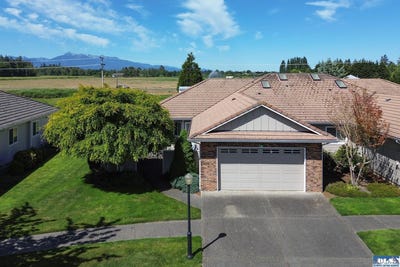 /international/us/40-cascadia-loop-sequim-wa-110104127705/