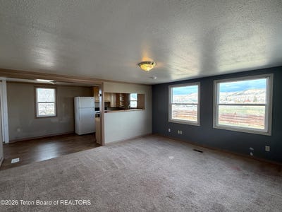 /international/us/411-w-4th-avenue-labarge-wy-110107461366/