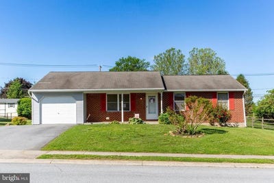 /international/us/113-sweetwater-lane-newmanstown-pa-110108408827/