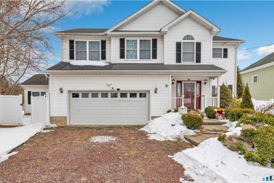 /international/us/240-highland-avenue-stratford-ct-110106127726/