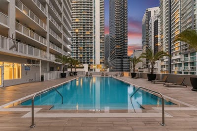 /international/us/1250-s-miami-ave-miami-fl-110108575521/