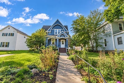 /international/us/305-w-walnut-street-dodgeville-wi-110120132014/
