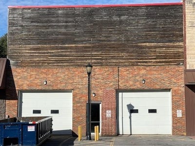 /international/us/300-w-main-st-sophia-wv-110104871206/