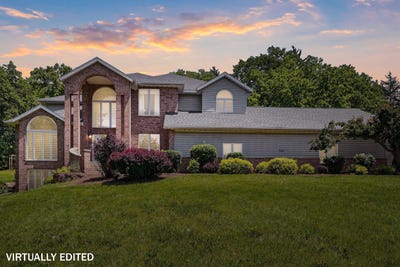 /international/us/106-ne-12th-street-waverly-ia-110108532843/