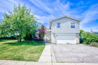 /international/us/649-hiawatha-drive-carol-stream-il-110108466908/