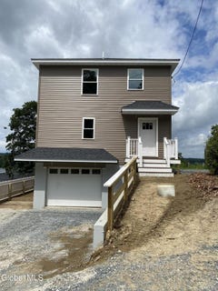 /international/us/26-1st-street-schodack-ny-110098380806/