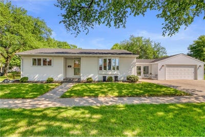 /international/us/1204-20th-avenue-s-moorhead-mn-110100160103/
