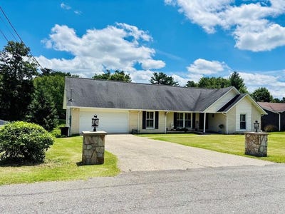 /international/us/203-homewood-drive-beckley-wv-110108963477/