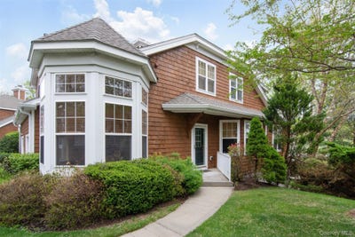/international/us/16-wyldwood-drive-tarrytown-ny-110108177600/