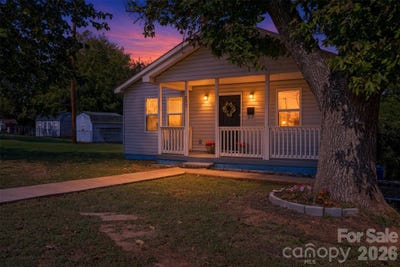/international/us/2996-1st-avenue-nw-hickory-nc-110120672537/
