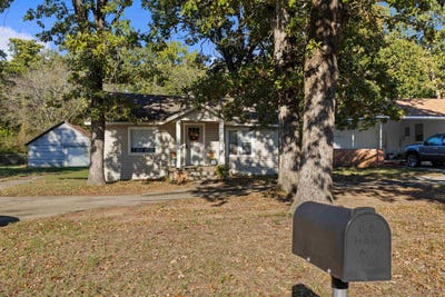 /international/us/2901-stone-road-kilgore-tx-110120456922/