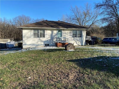 /international/us/5601-ne-meadowbrook-road-kansas-city-mo-110120531354/