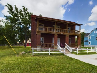 /international/us/2416-e-22nd-street-kansas-city-mo-110100217100/