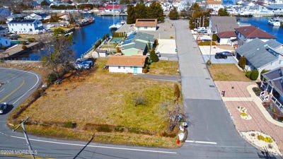 /international/us/union-court-lanoka-harbor-nj-110106250827/