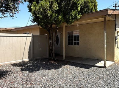 /international/us/8876-cypress-avenue-riverside-ca-110108122590/