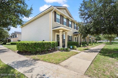 /international/us/612-wishing-way-orange-park-fl-110101525402/