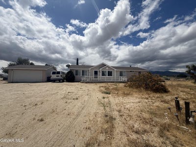 /international/us/397-joshua-hills-road-pinon-hills-ca-110108233252/