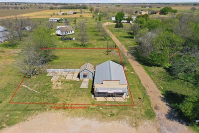 /international/us/110-county-road-421-thorndale-tx-110106930084/