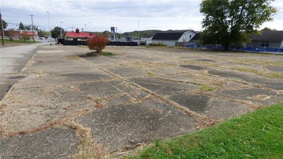/international/us/2710-broadway-avenue-extension-parkersburg-wv-110103134468/
