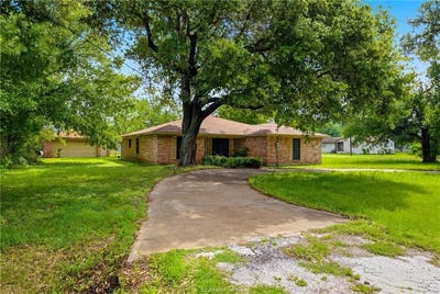 /international/us/706-mesquite-street-calvert-tx-110107538720/