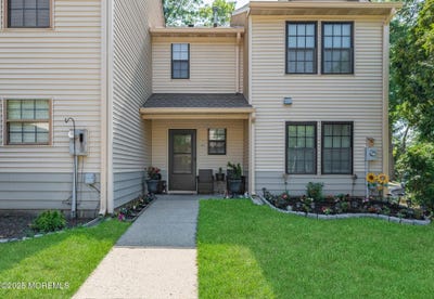 /international/us/1207-dahlia-court-jackson-nj-110100513082/