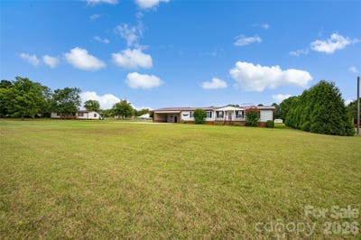 /international/us/2468-old-mountain-road-statesville-nc-110110274001/