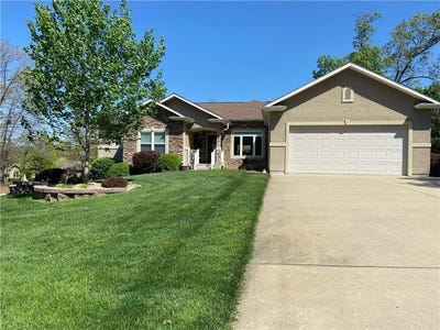 /international/us/208-eagle-avenue-laurie-mo-110107711389/
