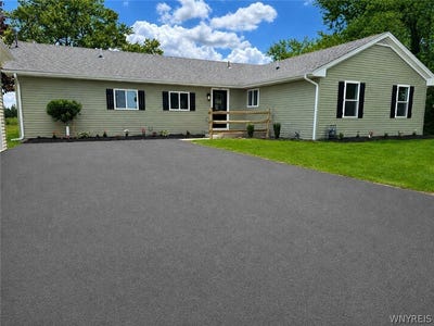 /international/us/1581-bowen-road-elma-ny-110108365082/