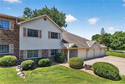 /international/us/15155-lesley-lane-eden-prairie-mn-110108917434/