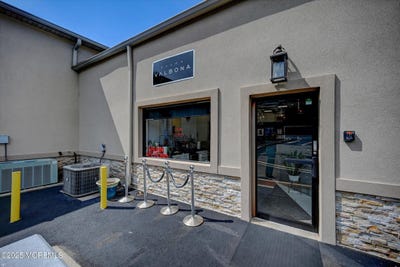 /international/us/87-s-main-street-marlboro-nj-110100453915/