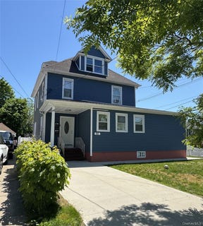 /international/us/55-bedell-street-freeport-ny-110107962900/