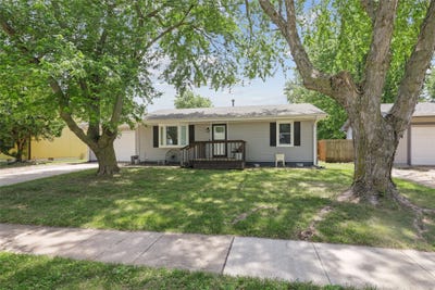 /international/us/113-10th-street-se-bondurant-ia-110098614182/