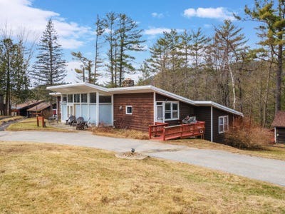 /international/us/4-a-high-pines-terrace-chestertown-ny-110107844691/