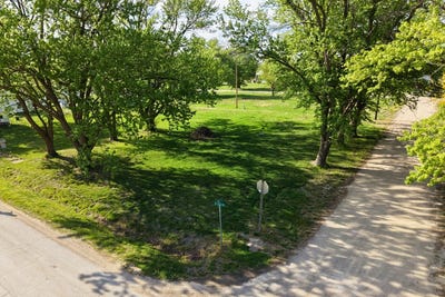 /international/us/301-1st-st-pacific-junction-ia-110102081277/