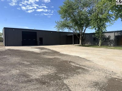 /international/us/1015-w-woodside-st-mcpherson-ks-110108067605/