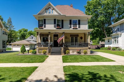 /international/us/126-jefferson-avenue-janesville-wi-110108299225/