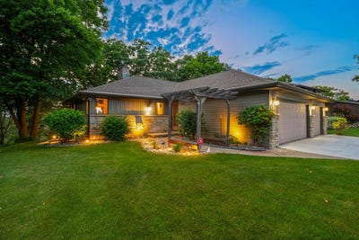 /international/us/2905-bay-settlement-road-green-bay-wi-110100398378/
