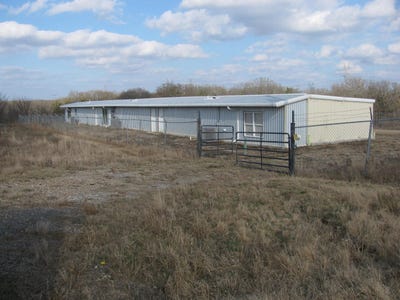 /international/us/12600-w-hwy-82-w-savoy-tx-110104328729/
