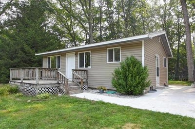 /international/us/7143-karlin-road-grant-twp-mi-110101433769/