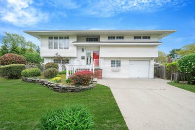 /international/us/1070-candlewood-road-bay-shore-ny-110099130877/