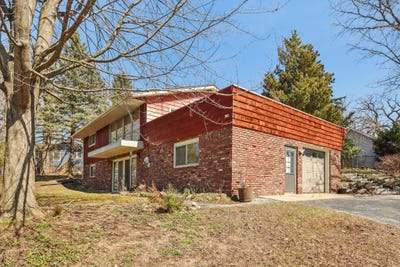 /international/us/428-ridge-ave-burlington-wi-110107166591/