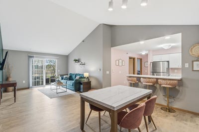 /international/us/203-kearney-way-waunakee-wi-110107628544/