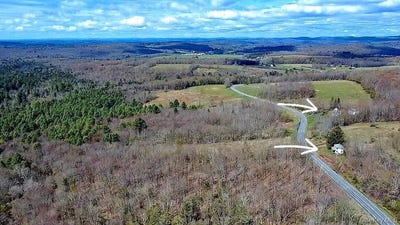 /international/us/1089-briscoe-road-swan-lake-ny-110107631127/